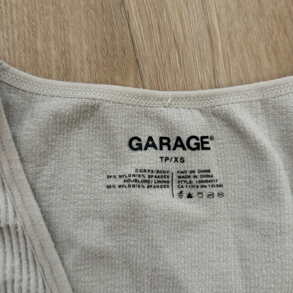GARAGE RIBBED CROP TANK TOP - Picture 4 of 4